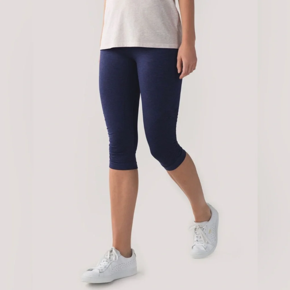Lululemon In The Flow Crop II - Navy - Picture 2 of 12